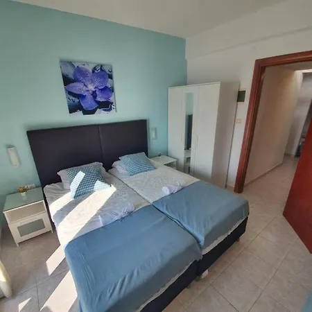 Aparthotel Sunset_apartments Only 15 Meters From The Sea 3*